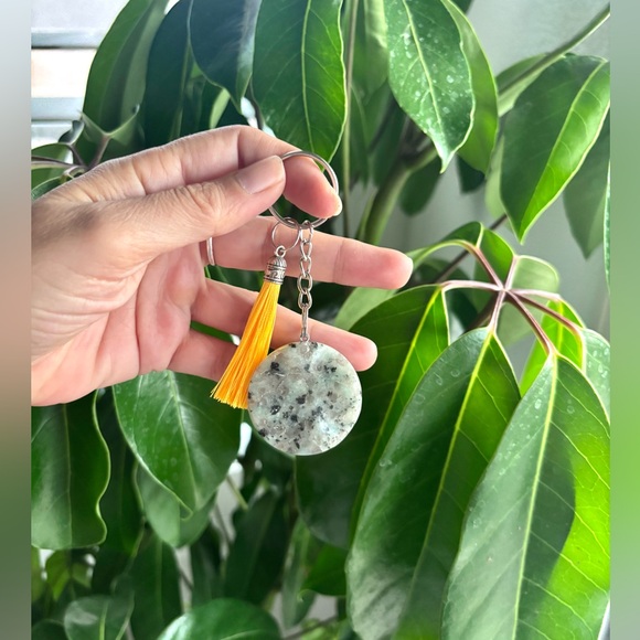 Jasper Keychain - Picture 2 of 3